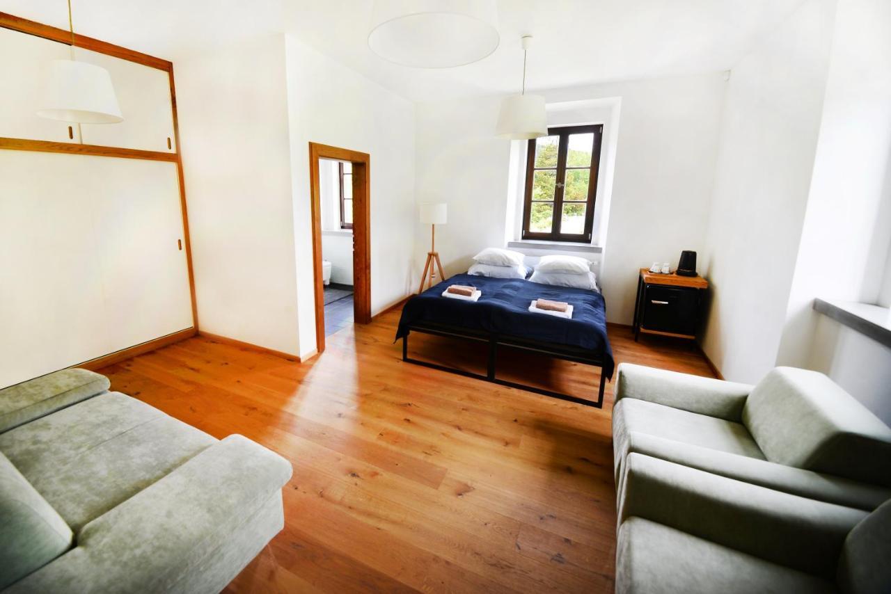 Fara Rejstejn Hotel Buitenkant foto